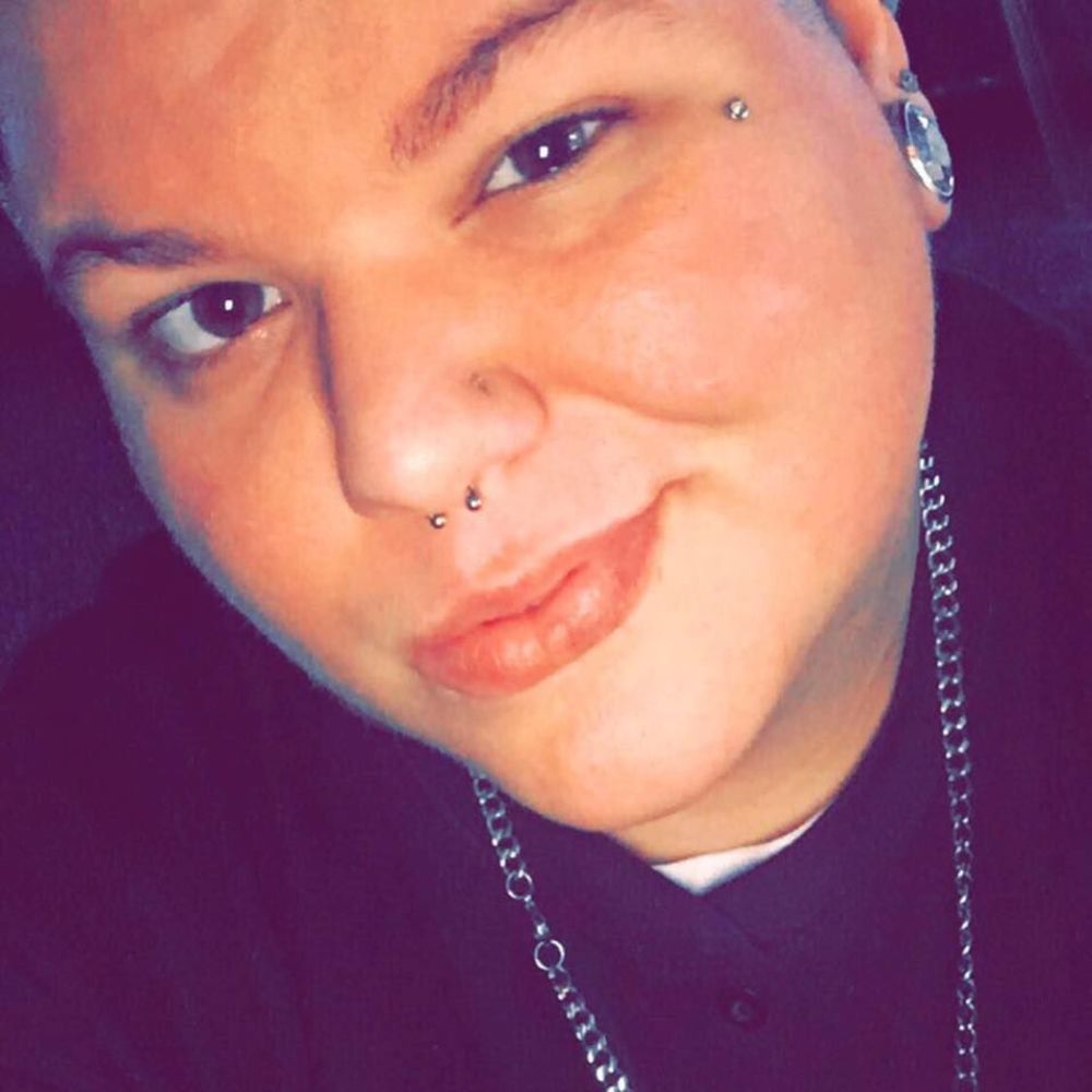 Meet your Posher, Cay